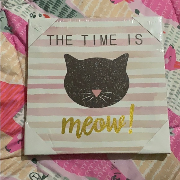 Hot Topic Other - Cat canvas decoration. NEED GONE ASAP!